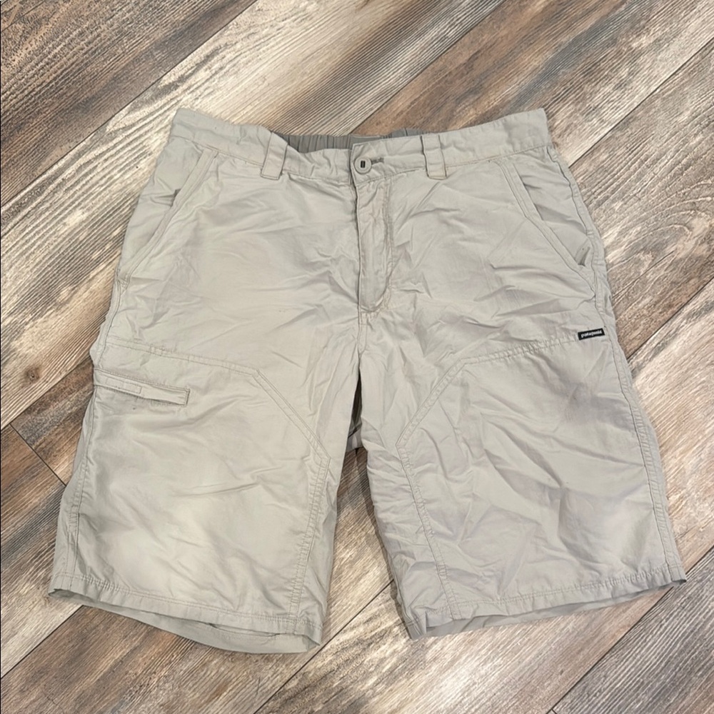 Patagonia Men's Light Gray Cargo Shorts